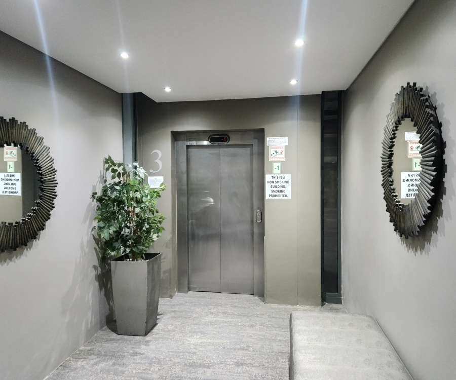 1 Bedroom Property for Sale in Bloubergstrand Western Cape